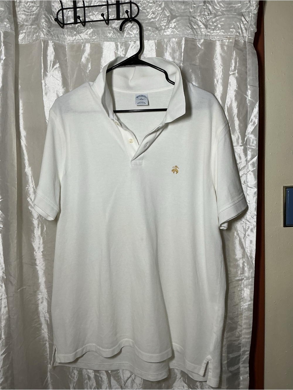 Brooks Brothers Men’s White Polo with Gold Logo